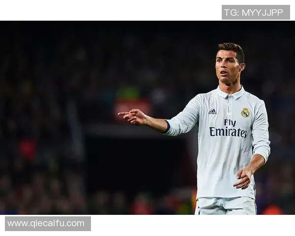 谁说足球球星必须有腹肌 这些球员凭实力征服球迷