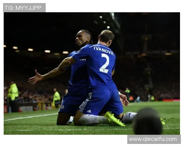 白黑色足球球星崛起的背后 揭秘他如何成为世界足坛新传奇